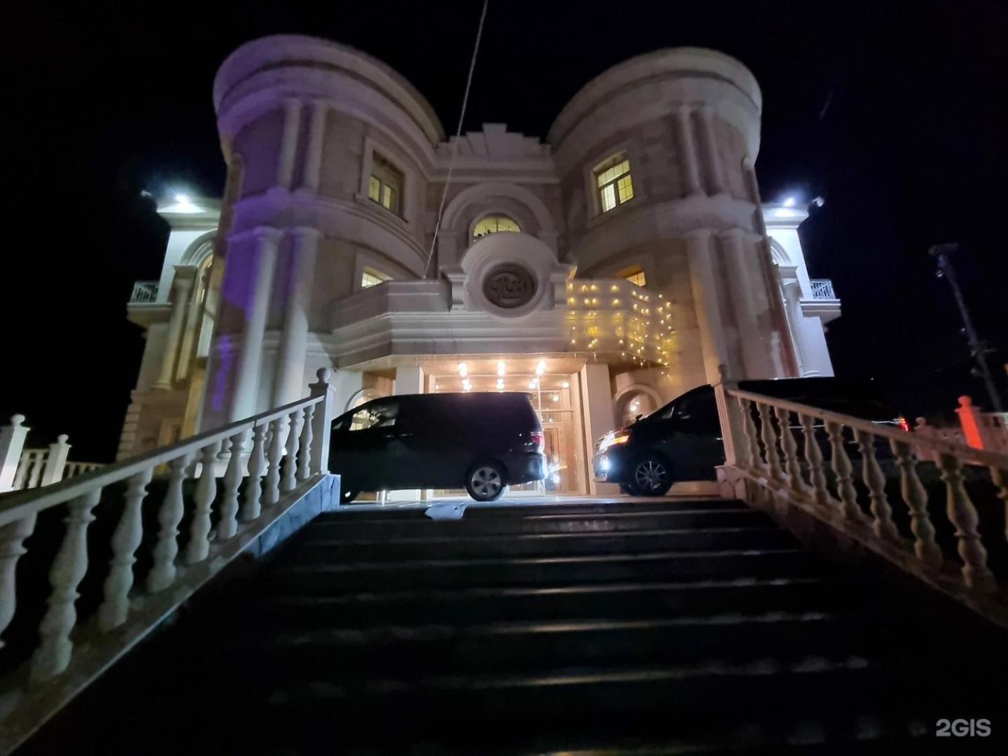 Hotel Royal Bv Ustʼ-Kamenogorsk Exterior foto